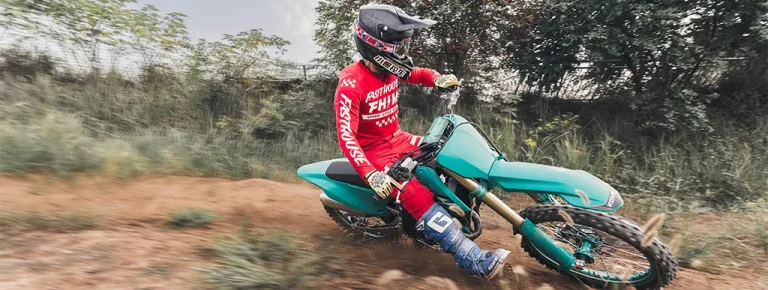 Kove MX 250 action