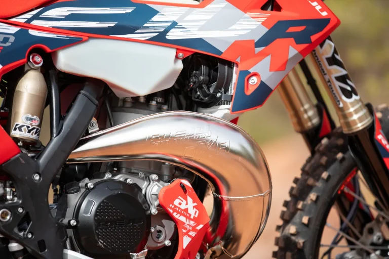 Rieju MR 300i Hard Enduro 2027 cubrecarter-axp