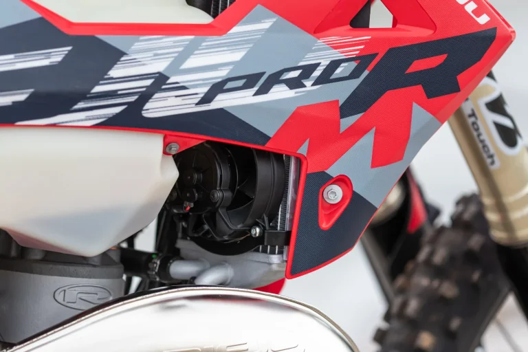 Rieju MR 300i Pro 2027 decoracion-pro