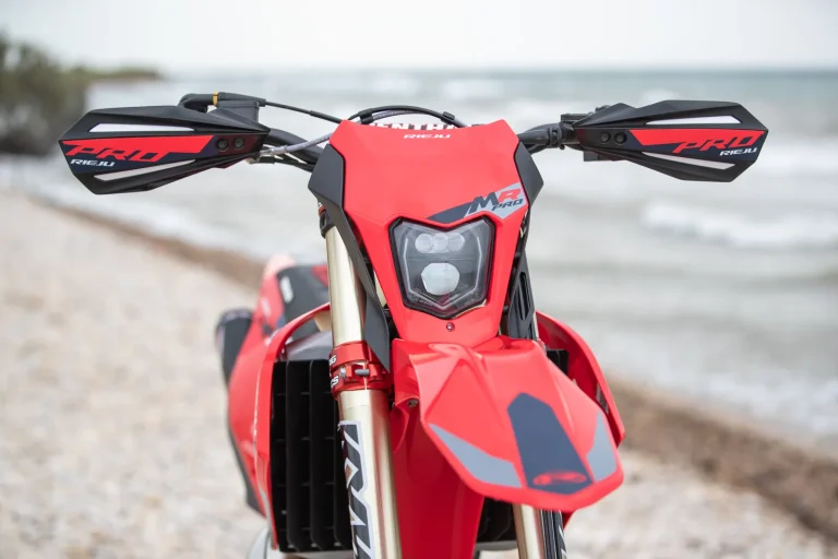 Rieju MR 300i Pro 2027 frontal