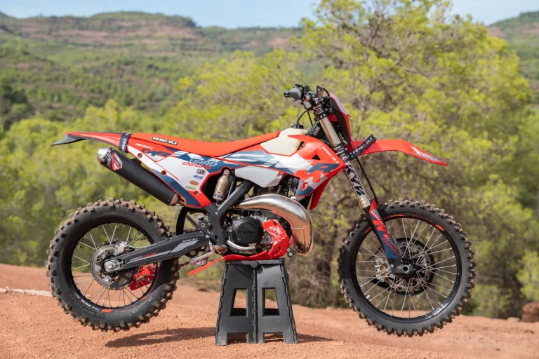 Rieju MR 300i Hard Enduro 2027 rojo