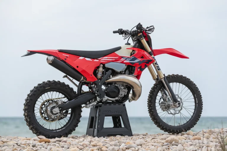 Rieju MR 300i Racing 2027 rojo