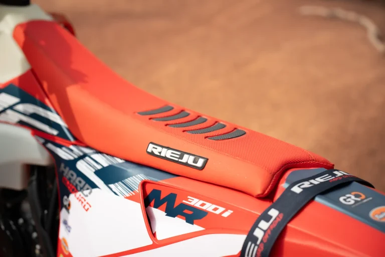 Rieju MR 300i Hard Enduro 2027 sillin-hard