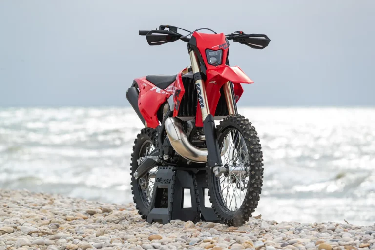 Rieju MR 300i Racing 2027 trasera